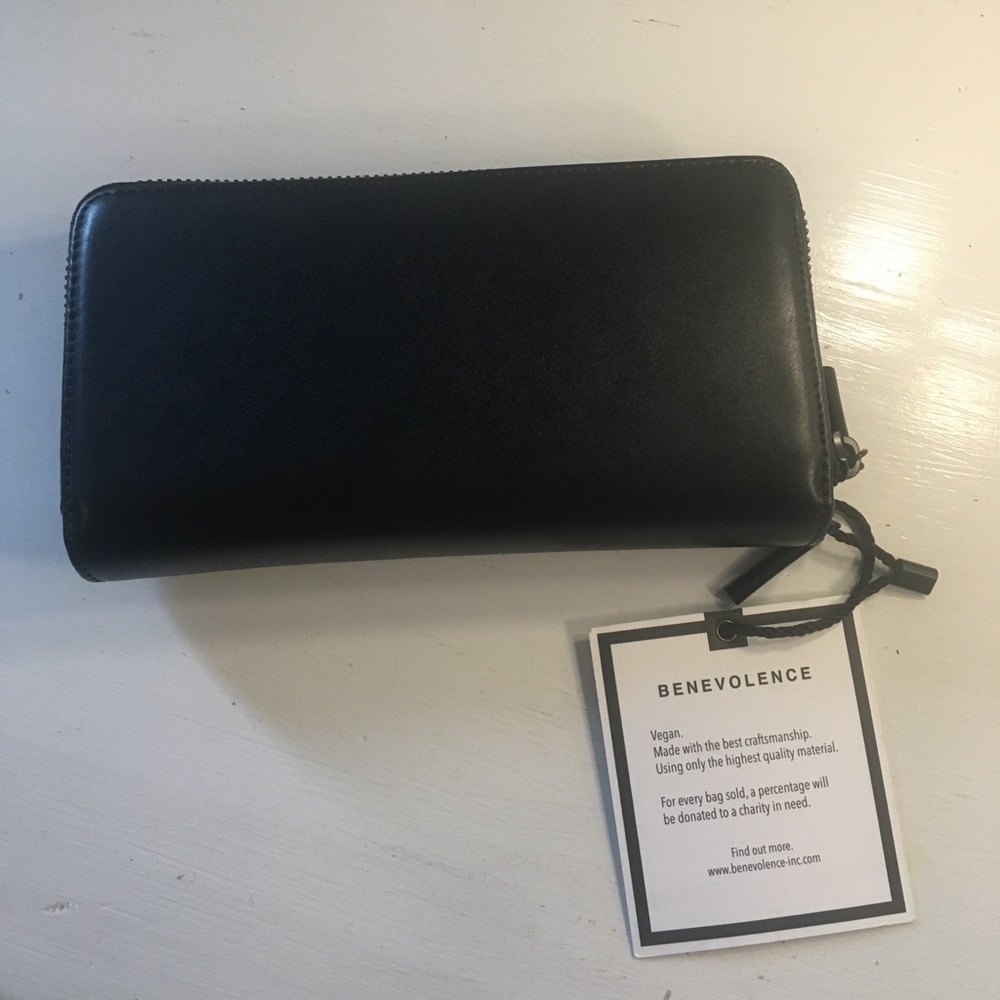 NWT Benevolence Wallet. Vegan, tons of pockets, double zipper